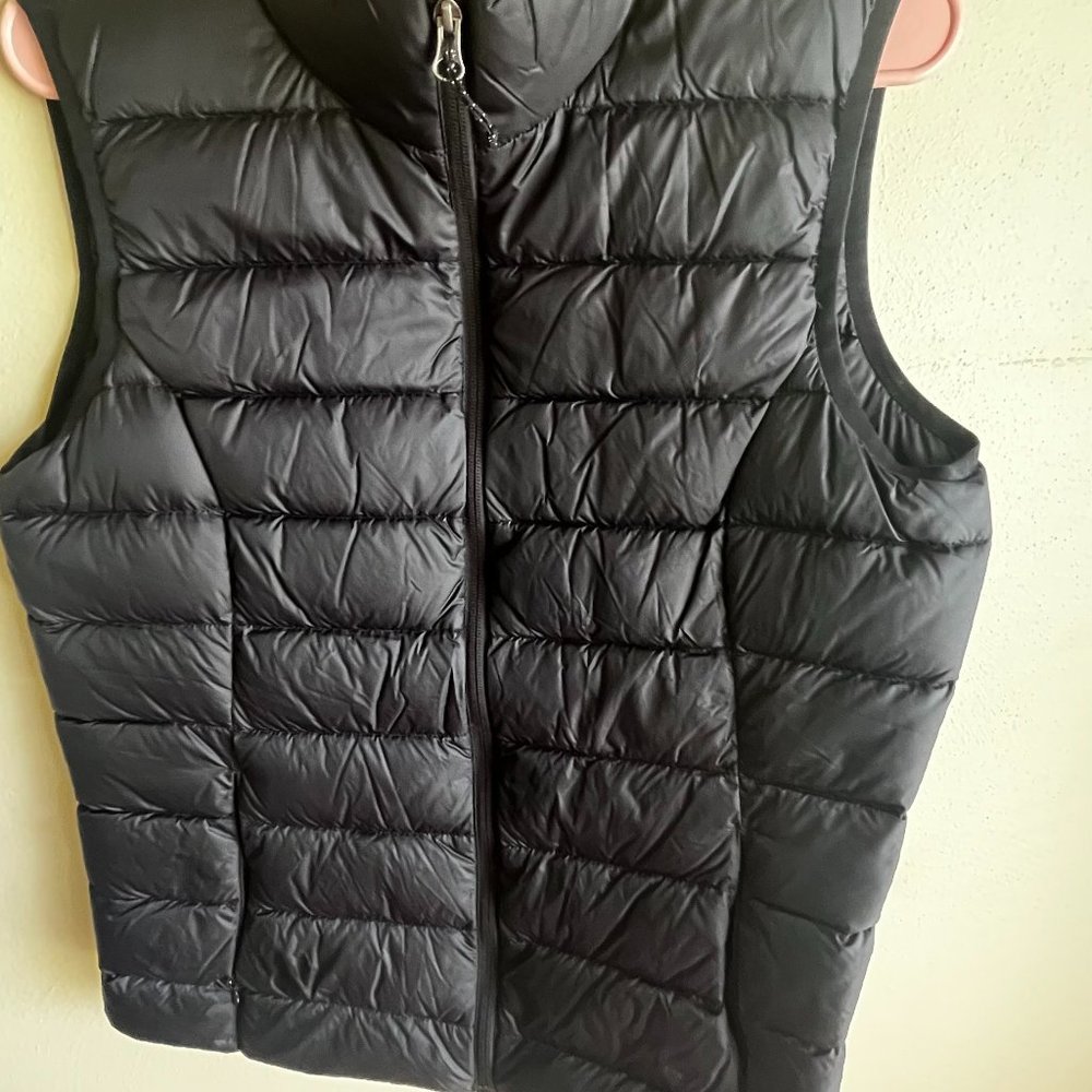 Eddie Bauer puffer vest